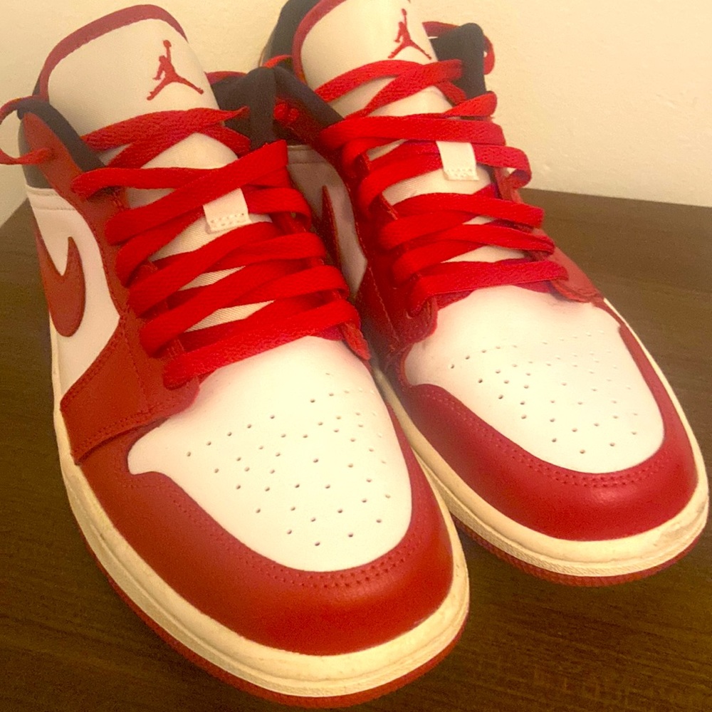 Jordan Women's Air Retro 1 Low Casual
Shoes in Red/White/Black